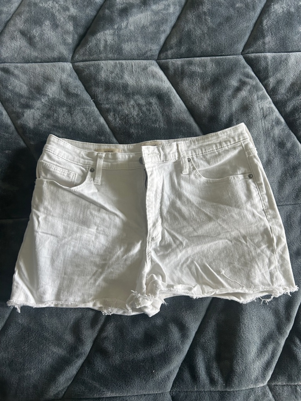 Universal Thread White Frayed Hem Denim Shorts